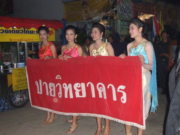 More Thai traditional costume in the parade