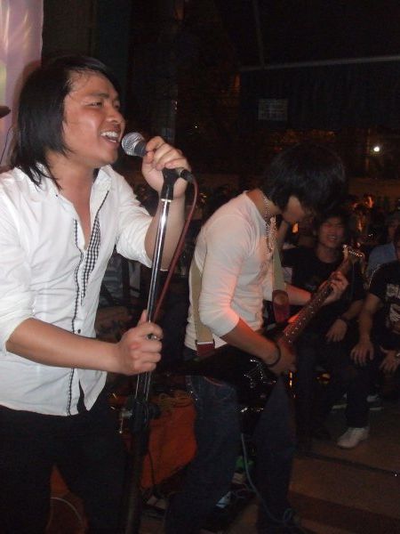 Giang Guitar had a rock night a while back
