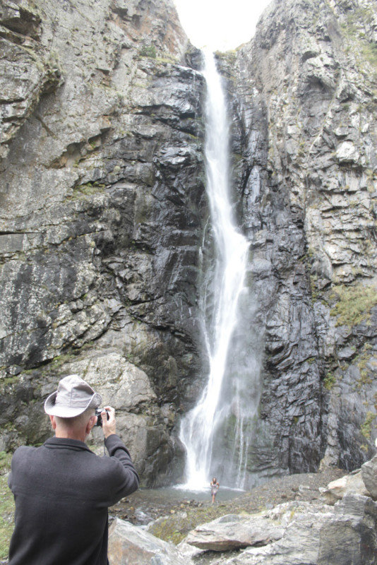 Gveleti waterfall
