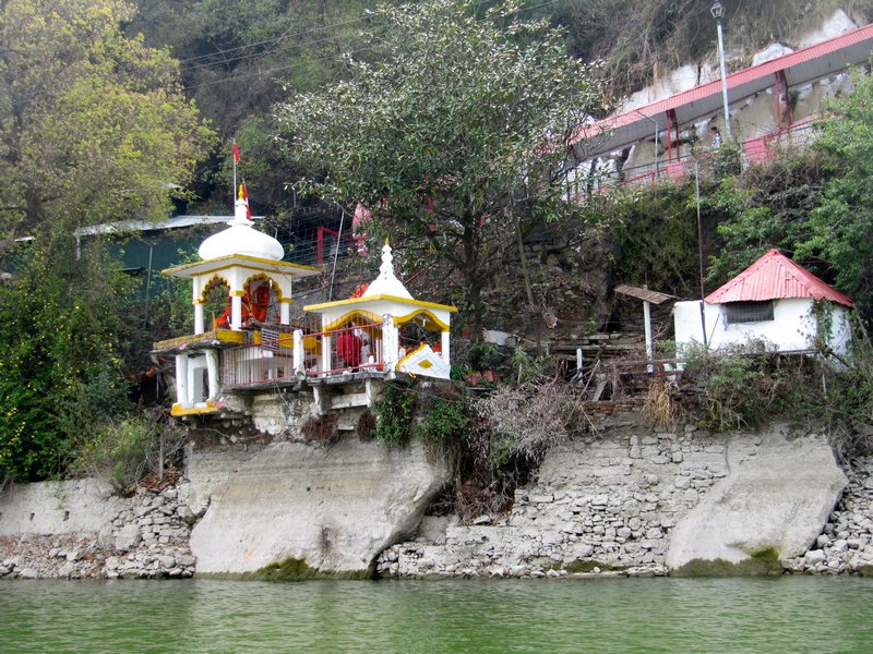 A Hindu temple along the lake
