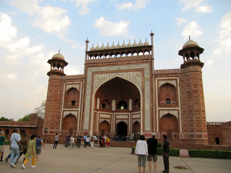 The central door towards the Taj