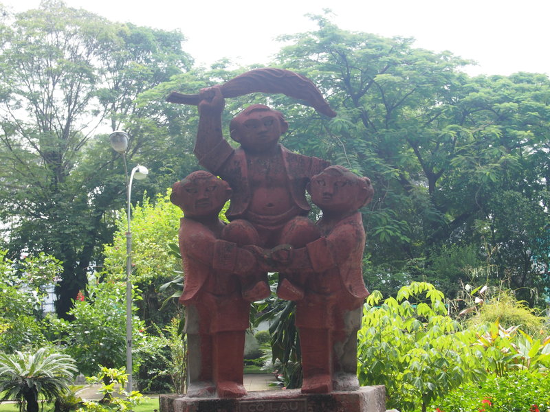Unusual sculpture in palace grounds