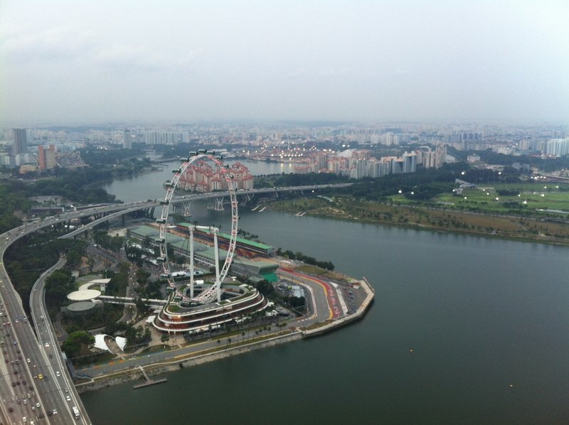 Singapore flyer and grand prix track