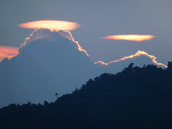 Space ship clouds Perhentian
