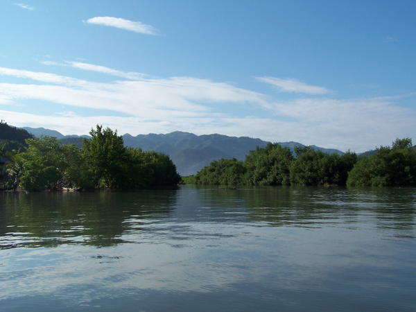 River towards Baradaires