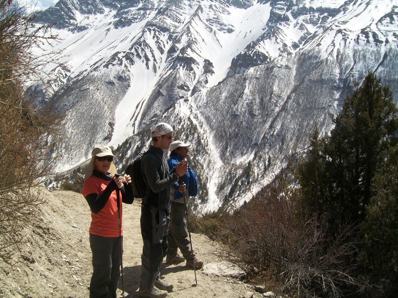 Walking up to Tare Gomba