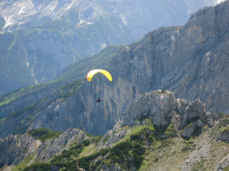 Paraglider over Alpspitze