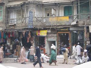 Fra le strade di Peshawar
