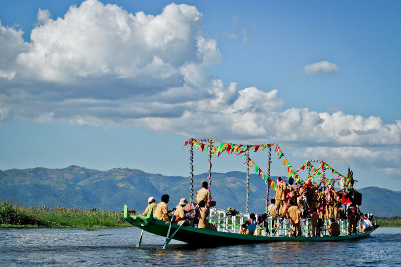 Party @ Inle Lake