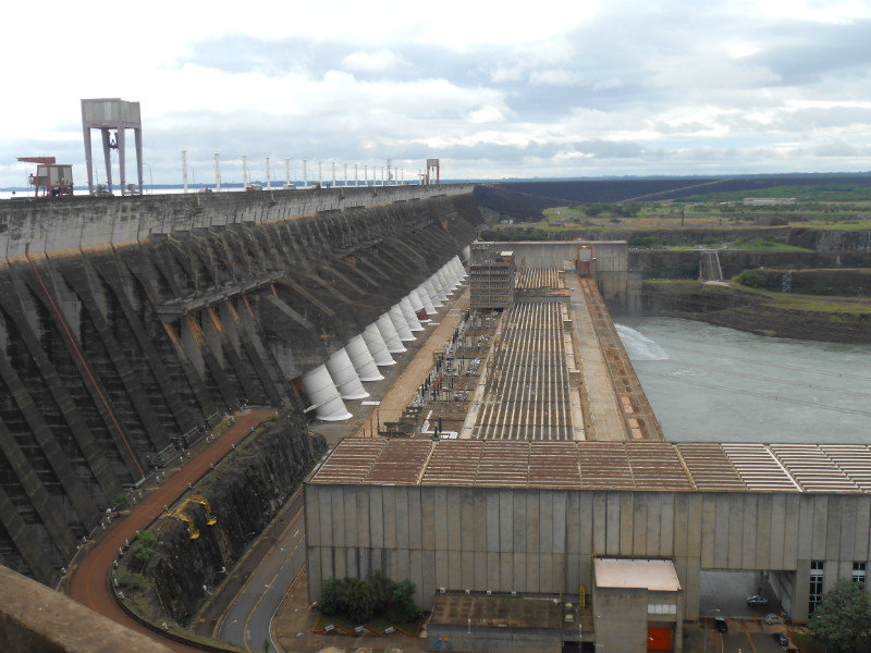 Dam Itaipu