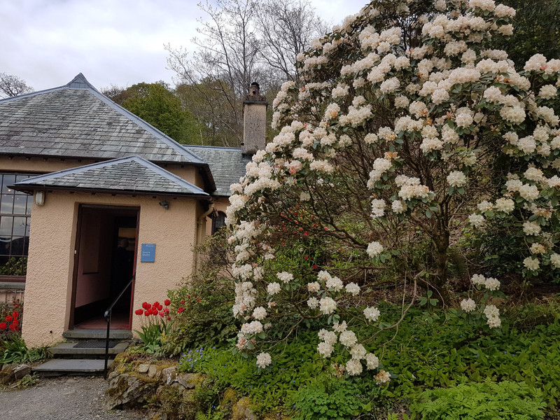 Brentwood house Gardens  20170429_161508