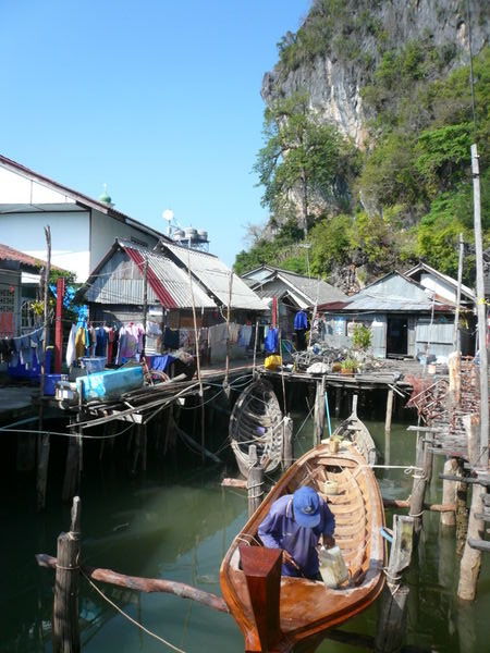 Boat building, Ko Panyi