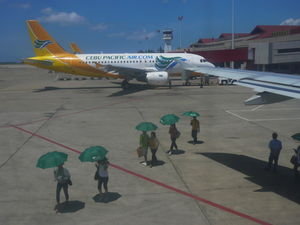 People heading to the plane in Cebu