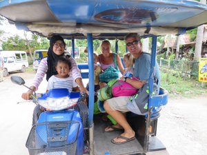 Tuk tuk, the only way to roll!