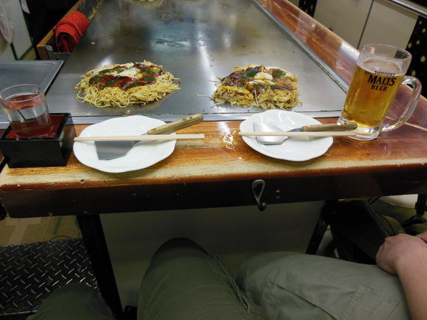 Paikallinen herkku okonomiyaki