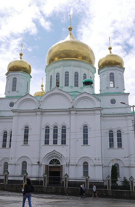 The golden domes of rostov cathedral 