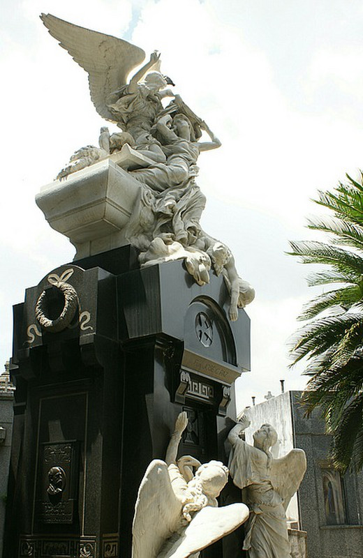 A huge funerary monument in Recoleta cemetery