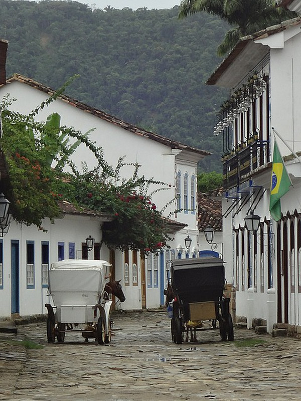 Another street - with horse drawn carraiges