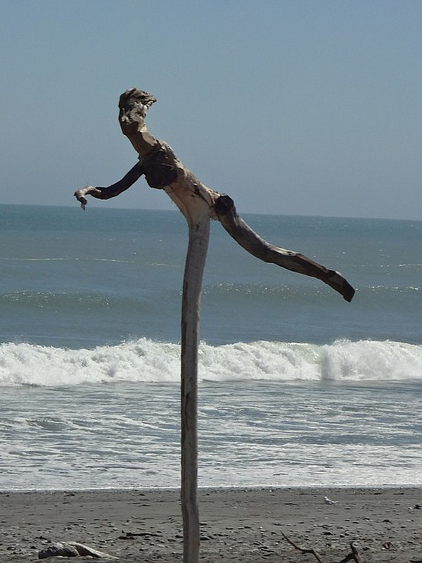 beach sculpture