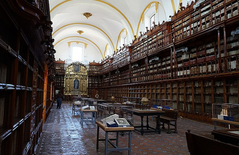 The ancient public library in Puebla
