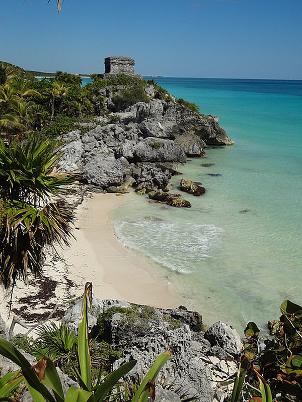 The Tulum ruins perched above the sea