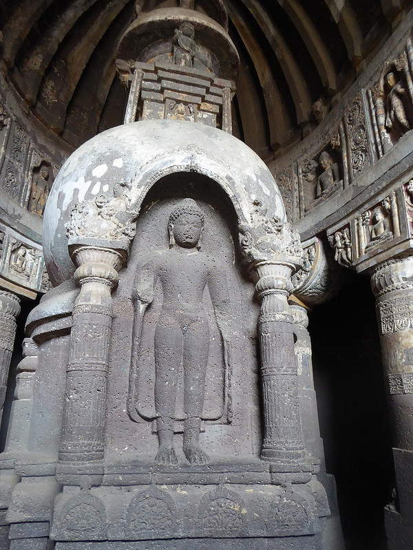 an carvings and statues