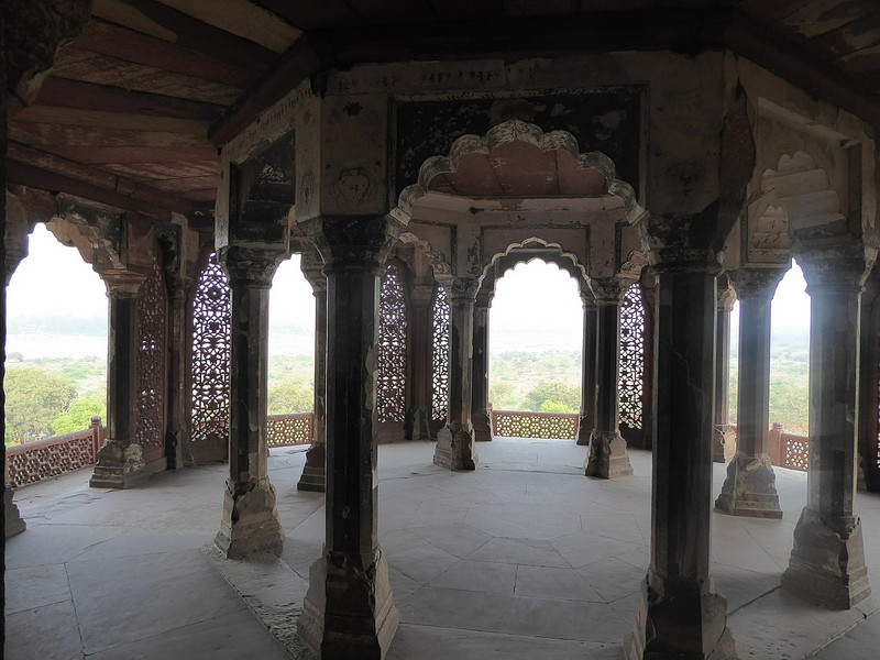 Agra Fort has beauties of its own