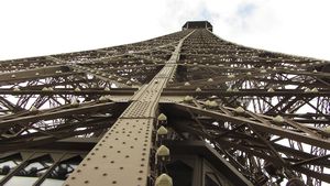 Eiffel Up!