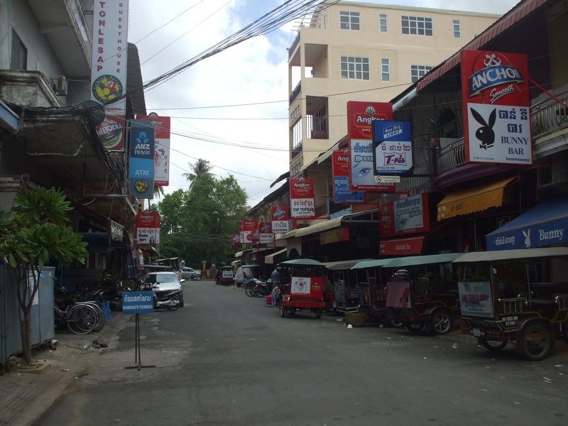 Phnom Penh - Girlie bar street