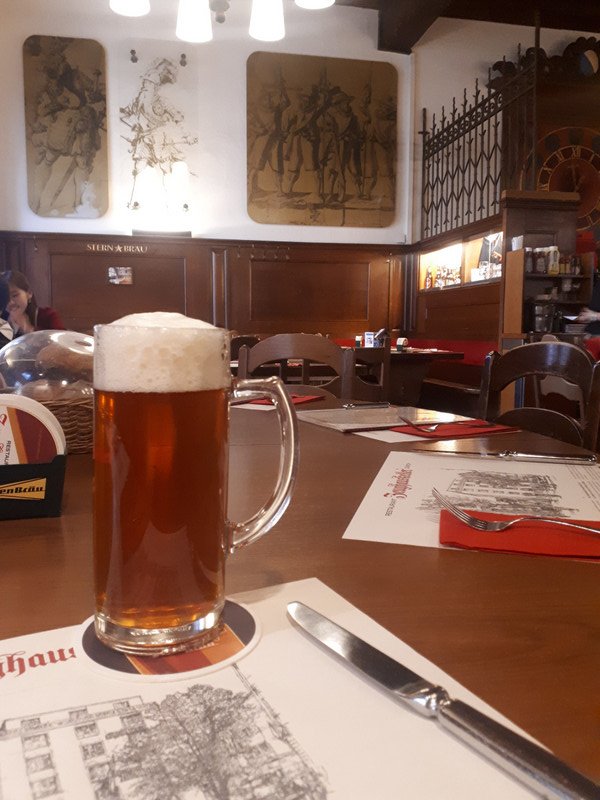 Zeughauskellar - pint at large, empty table