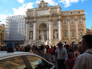Masses of people at Trevi Fountain
