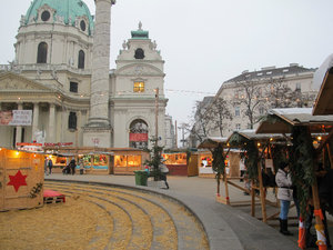 Karlsplatz Christmas Market