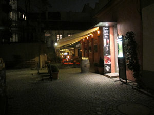 Cute restaurant in an alley