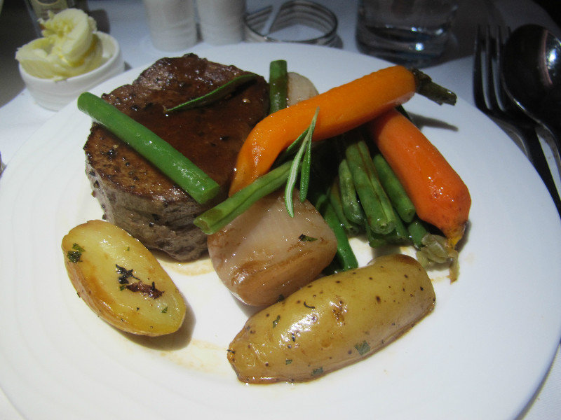 beef tenderloin and veggies