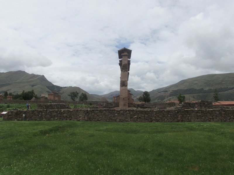 Raqchi - temple ruins