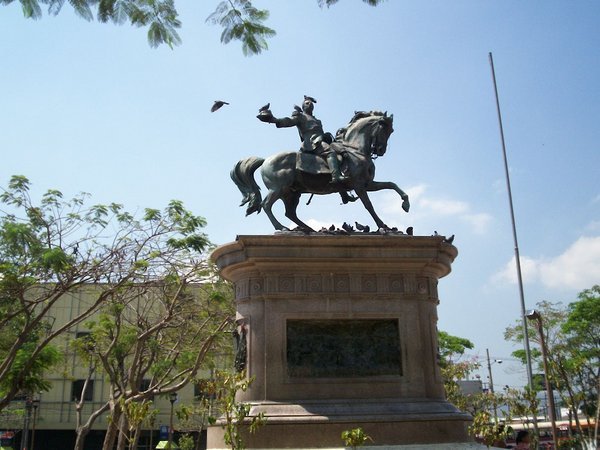 Statue in Centro Park