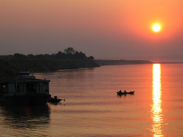 Sunrise over the Irrawaddy