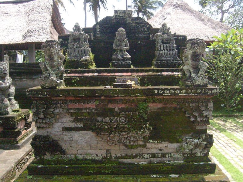 Batuan Temple 4