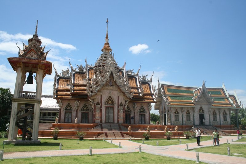 Wat Srisathong 2