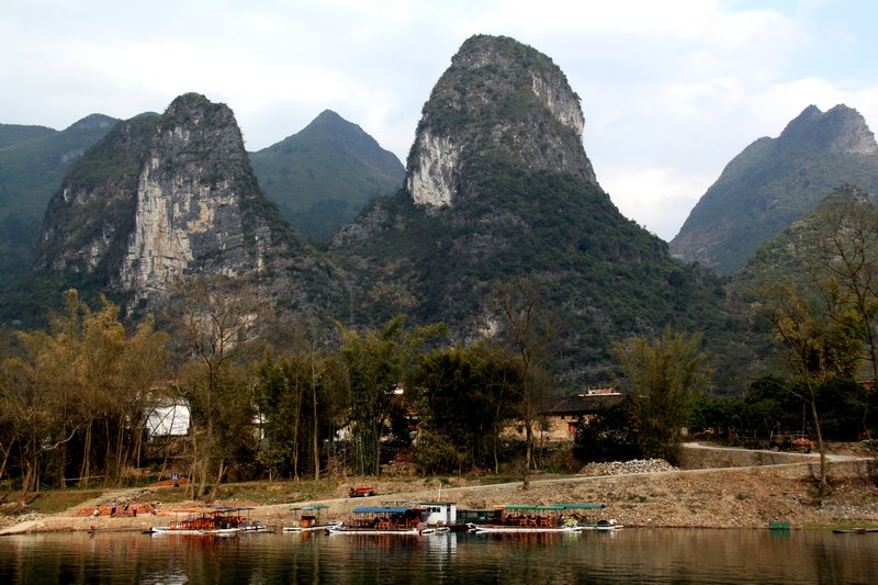 Guilin Mountains and River Cruise 14