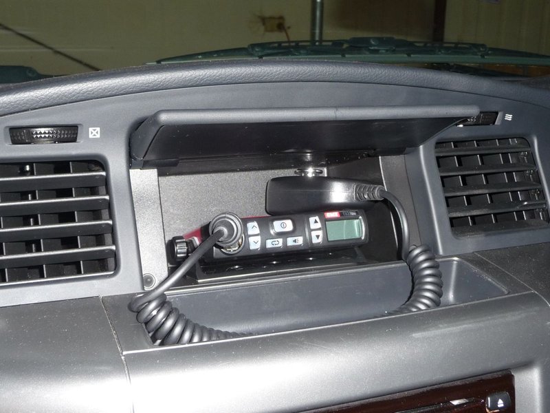 UHF radio