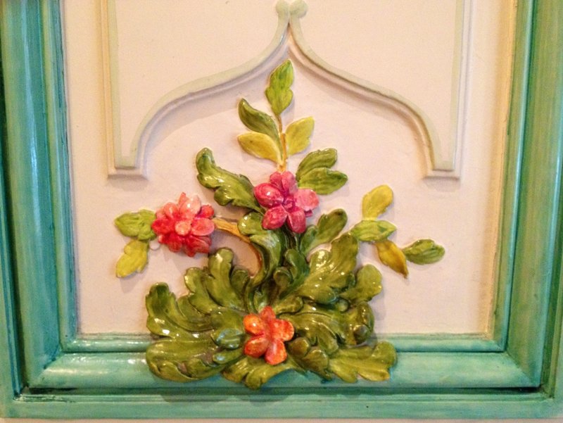 Detail of a moulding in pink and green room Musée Carnavalet