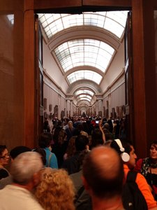 March through the halls to the Mona Lisa 