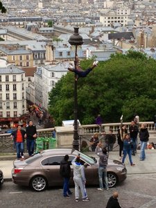 Incredible street performer in Montmartre 