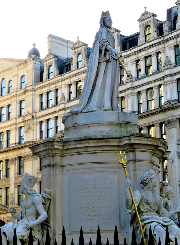 Queen Anne Statue