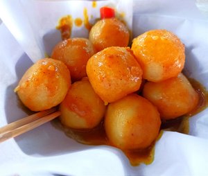 Fish Balls with Curry Sauce