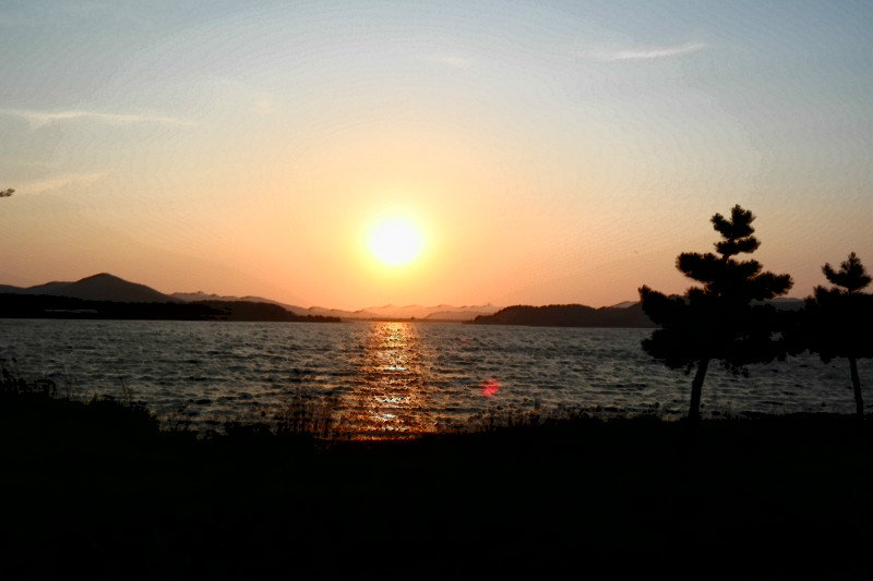 Sunset at the Freshwater Lake