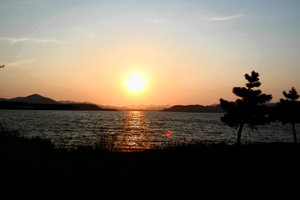 Sunset at the Freshwater Lake