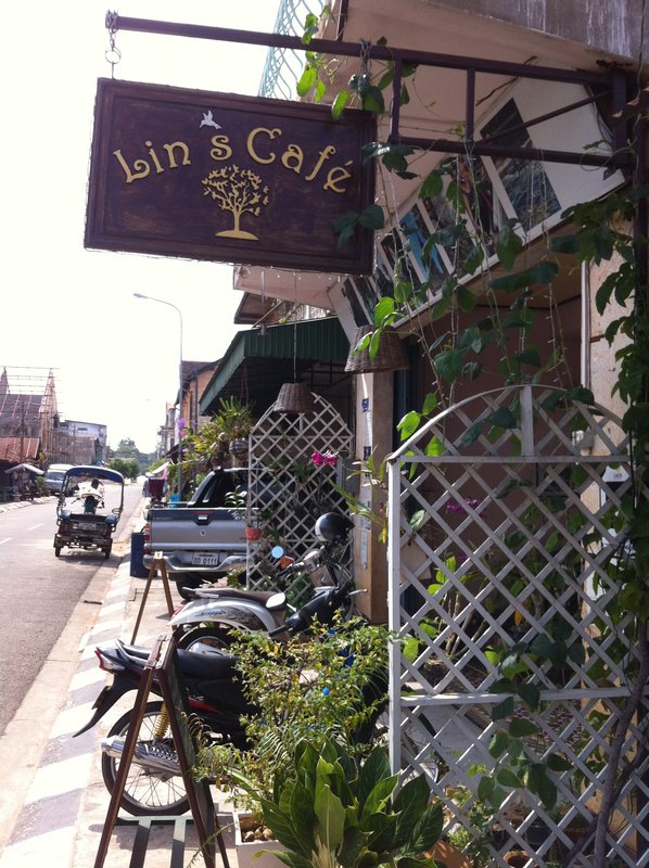 Lin's Cafe