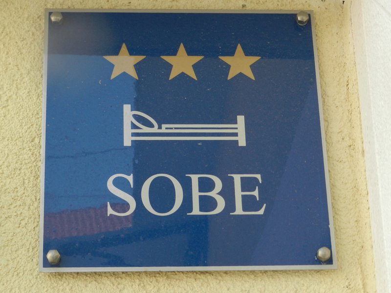 Sobe (room for rent)